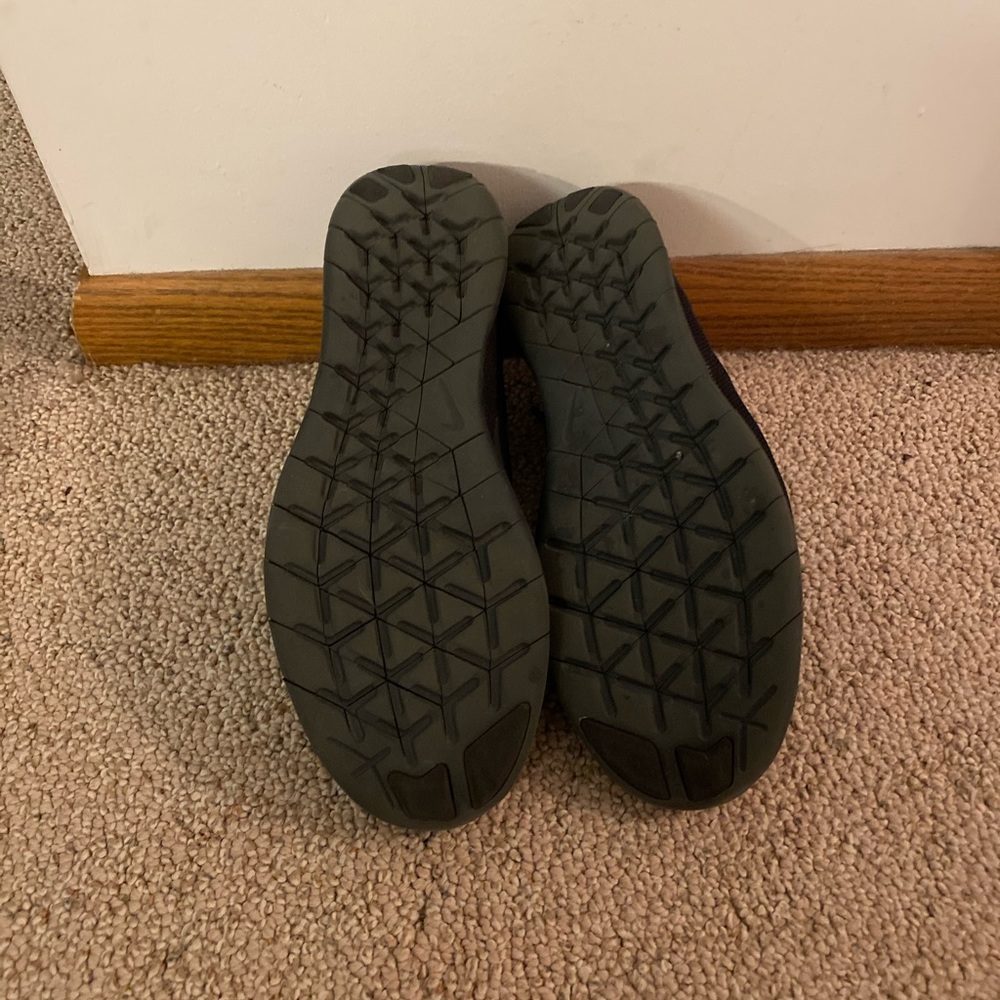 EUC Nike Free RN women’s 8.5 black - Picture 3 of 4